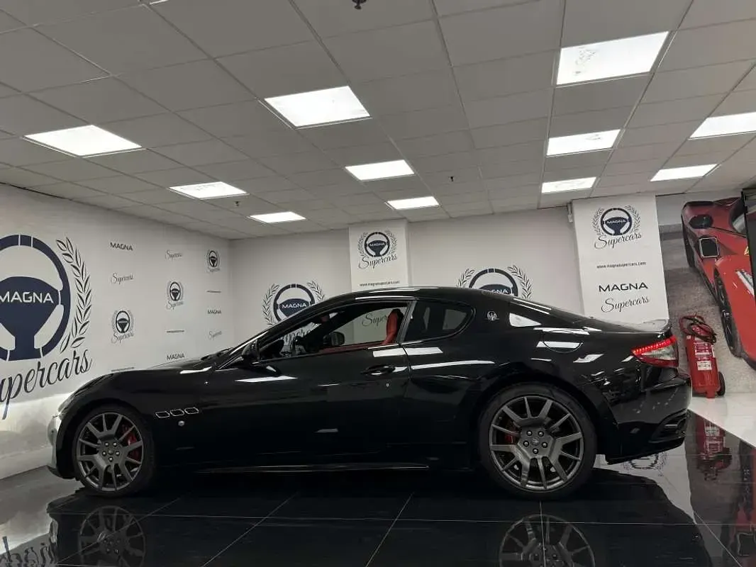 Usado Maserati Granturismo 460 CV (338 kW) 2014 Negro Coupe