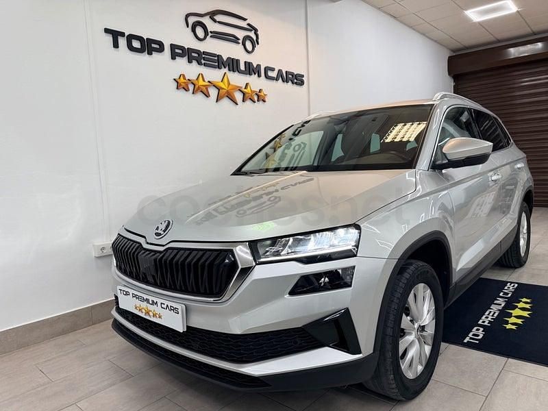 Usado Skoda Karoq Ambition 115 CV (84 kW) 2022 Gris / plata SUV