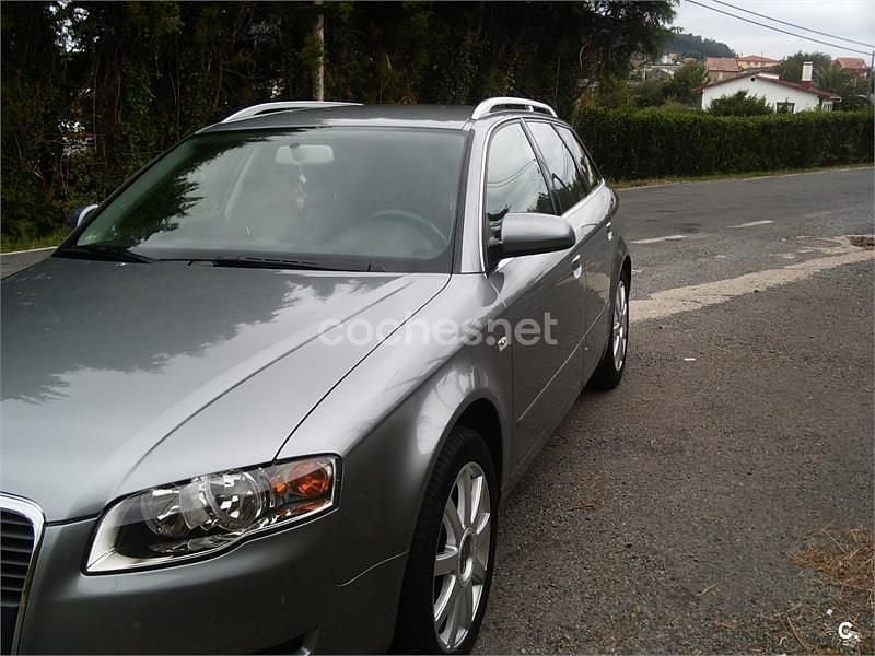 Usado Audi A4 140 CV (102 kW) 2007 Gris / plata Familiar