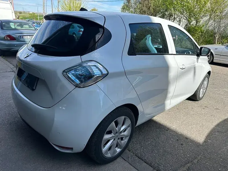 Begagnad Renault Zoe Life 64 kW (88 HK) 2015 Eléctrico Halvkombi