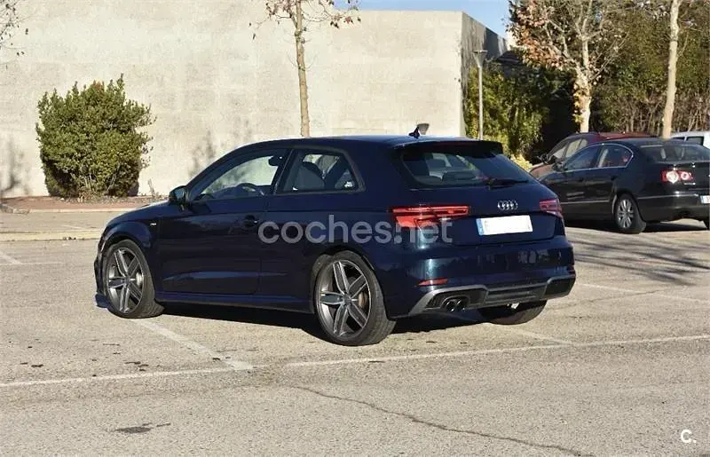 Usado Audi A3 S-Line 150 CV (110 kW) 2017 Azul Berlina