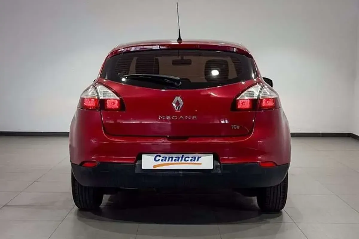 Usado Renault Mégane Intens 116 CV (85 kW) 2015 Burdeos Berlina
