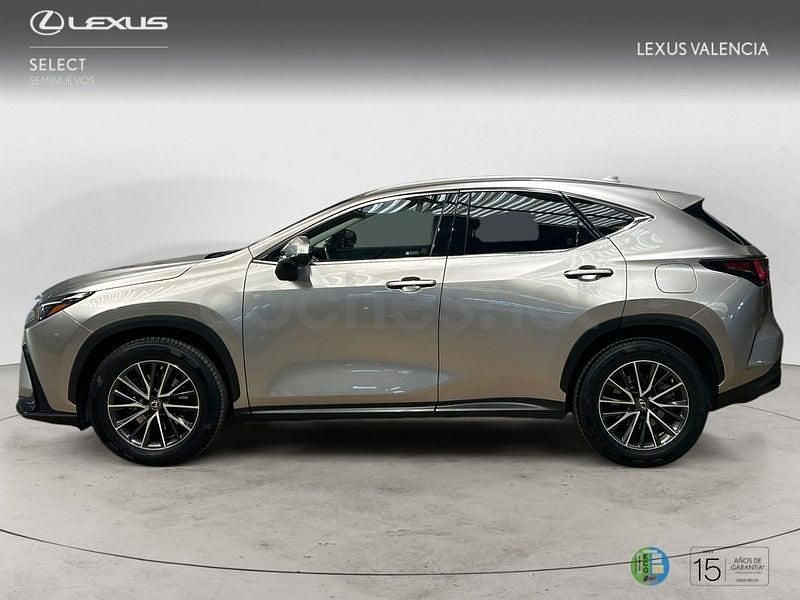 Usado Lexus NX350h Executive Line 242 CV (177 kW) 2022 Gris / plata SUV