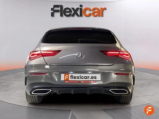 Usado Mercedes CLA200 Shooting Brake 163 CV (119 kW) 2020 Gris Familiar