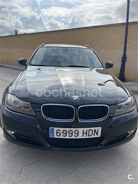 Negro Usado 2011 BMW 318 Familiar | 10.000 € (Precio justo) - Imagen 1/4