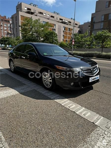 Negro Usado 2009 Honda Accord Elegance Berlina | 8200 € (Precio justo) - Imagen 1/4