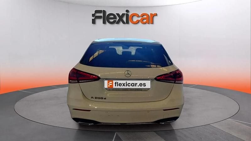 Usado Mercedes A200 150 CV (110 kW) 2020 Blanco Berlina