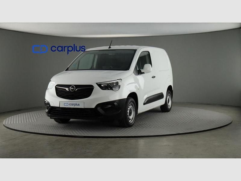 Usado Opel Combo S 102 CV (75 kW) 2021 Blanco jade (sólido) Monovolumen