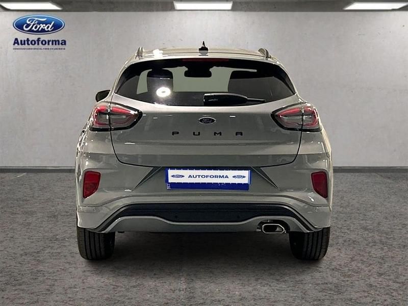 Usado Ford Puma ST-Line X 125 CV (91 kW) 2021 Plateado SUV