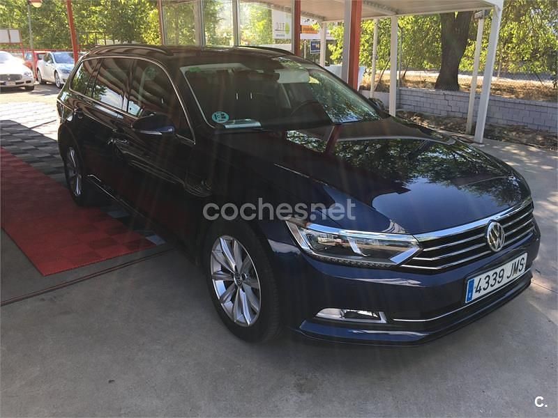 Usado VW Passat Advance 150 CV (110 kW) 2016 Azul Familiar