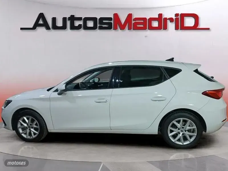 Usado Seat Leon Style 115 CV (84 kW) 2021 Blanco Berlina