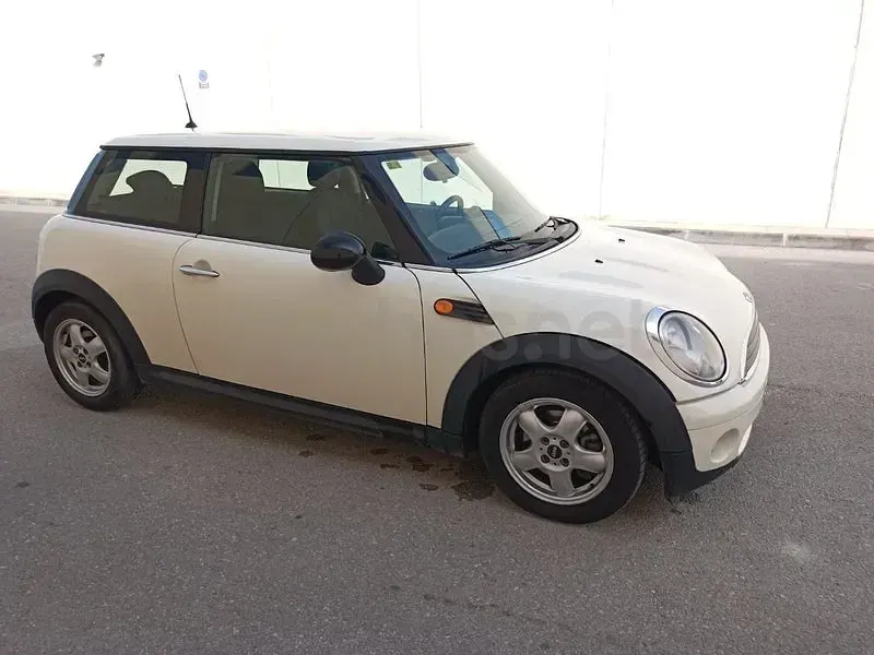 Usado Mini ONE 95 CV (69 kW) 2008 Beige Utilitario