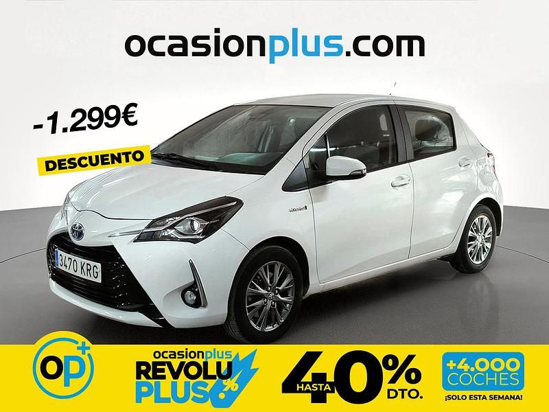 Usado Toyota Yaris Hybrid Active 100 CV (73 kW) 2018 Blanco