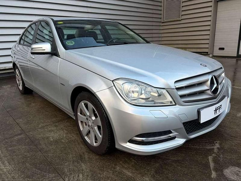 Usado Mercedes C200 Edition 136 CV (100 kW) 2013 Gris / plata Berlina