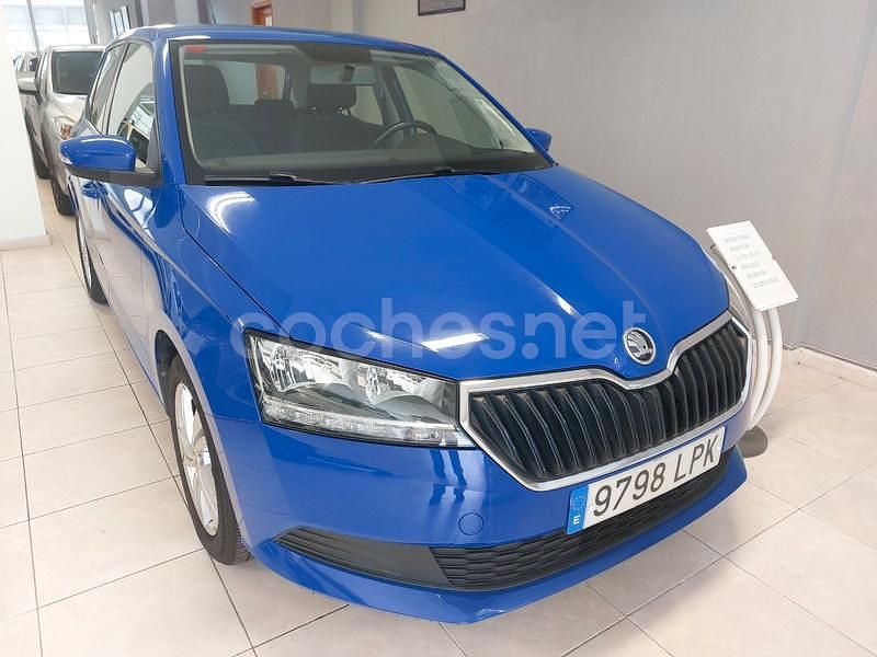 Azul Usado 2021 Skoda Fabia Ambition Utilitario | 9995 € (Super precio) - Imagen 1/4