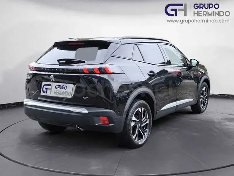 Usado Peugeot 2008 GT 130 CV (95 kW) 2021 Negro SUV
