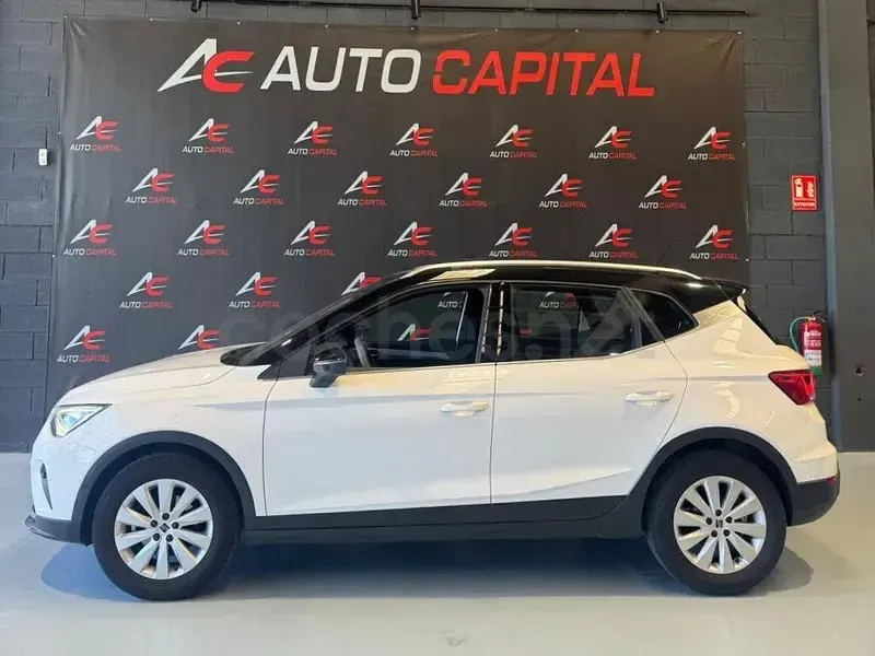 Usado Seat Arona FR 110 CV (80 kW) 2022 Blanco SUV
