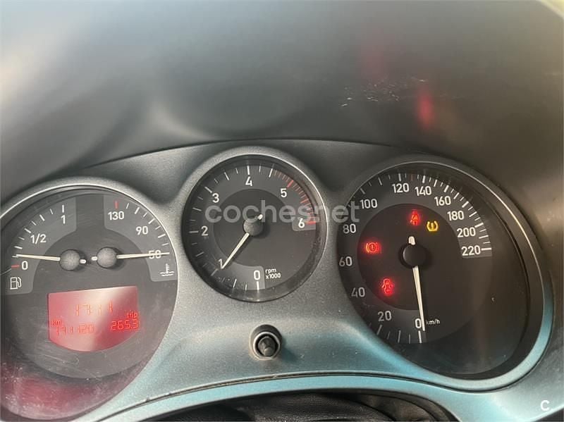 Usado Seat Leon Sport 105 CV (77 kW) 2006 Negro Berlina