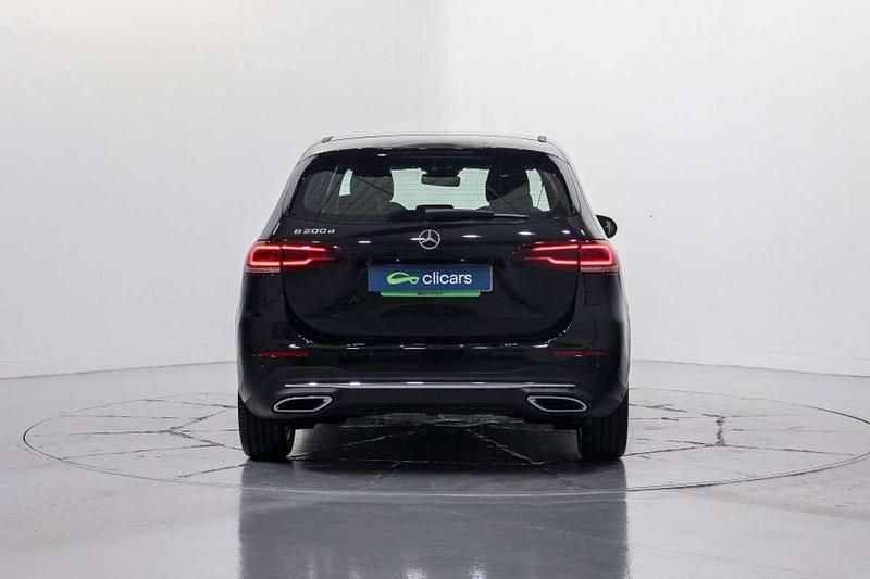 Usado Mercedes B200 150 CV (110 kW) 2020 Negro Monovolumen