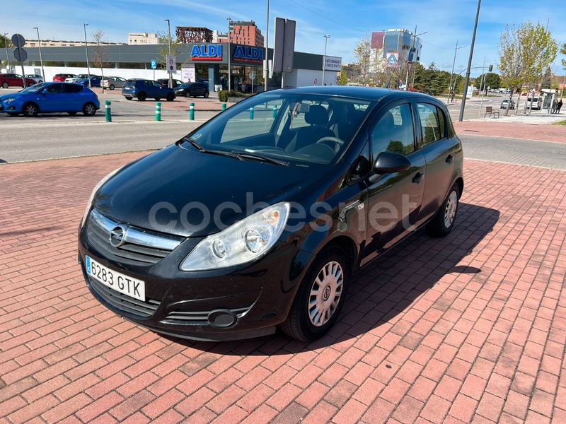 Negro Usado 2010 Opel Corsa Cosmo Berlina | 2600 € (Buen precio) - Imagen 1/4