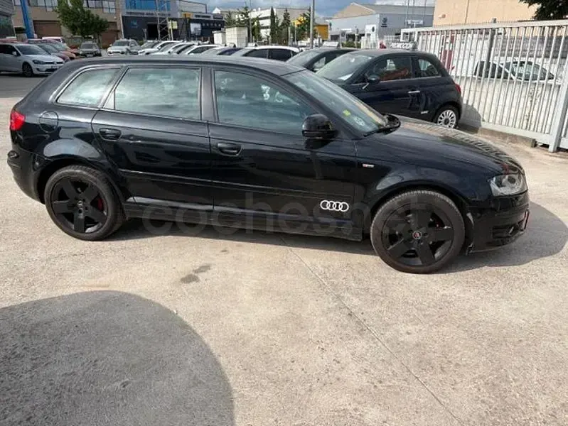 Usado Audi A3 Ambition 105 CV (77 kW) 2009 Negro Utilitario