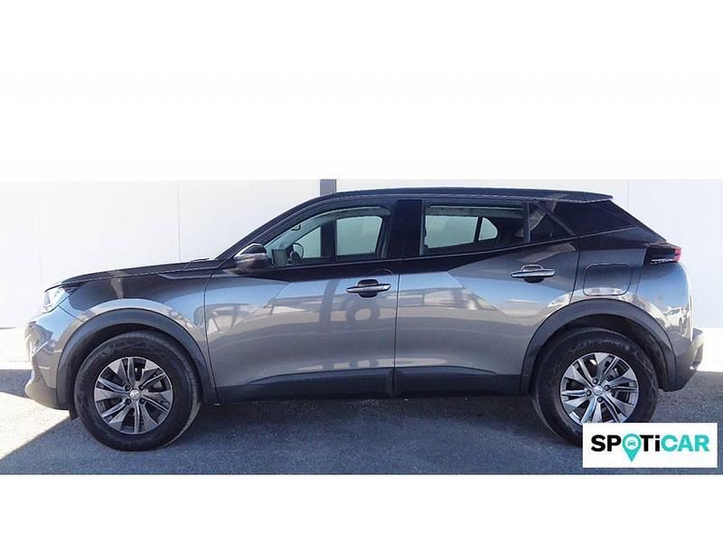Usado Peugeot 2008 Active 110 CV (80 kW) 2022 Gris / plata SUV