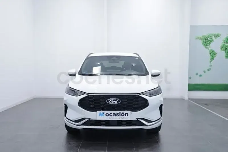 Usado Ford Kuga ST-Line X 225 CV (165 kW) 2024 Blanco SUV