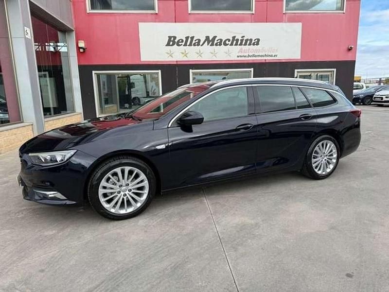 Usado Opel Insignia Innovation 137 CV (100 kW) 2020 Negro Familiar