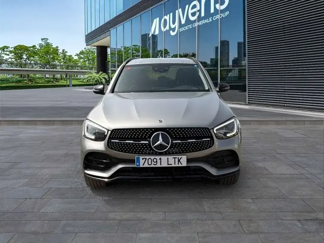 Usado Mercedes GLC300e 306 CV (225 kW) 2021 Gris SUV