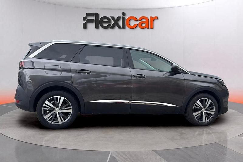 Usado Peugeot 5008 Allure 131 CV (96 kW) 2021 Gris Monovolumen