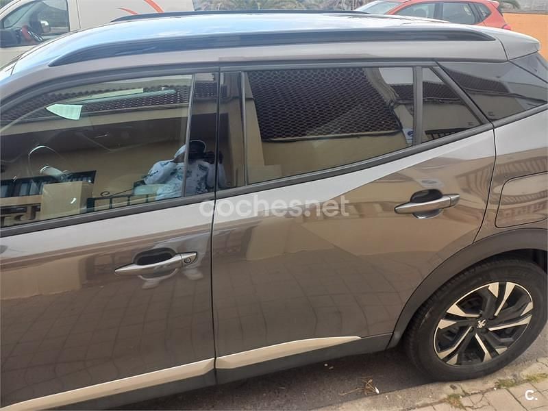 Usado Peugeot 2008 Style 110 CV (80 kW) 2021 Negro SUV