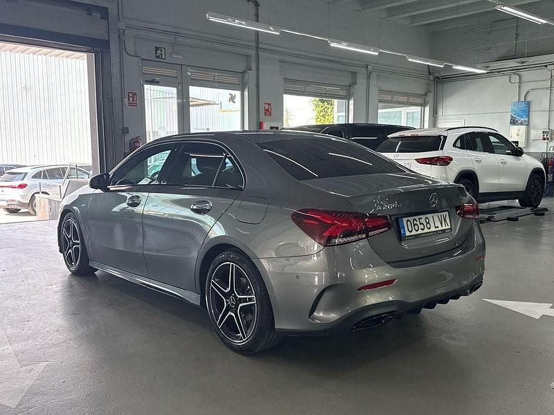 Usado Mercedes A150 150 CV (110 kW) 2021 Gris Berlina