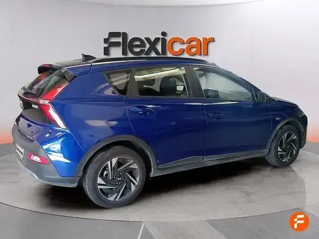 Usado Hyundai Bayon 100 CV (73 kW) 2022 Azul SUV