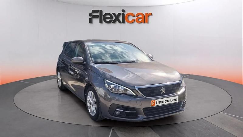 Usado Peugeot 308 Active 131 CV (96 kW) 2020 Gris Berlina