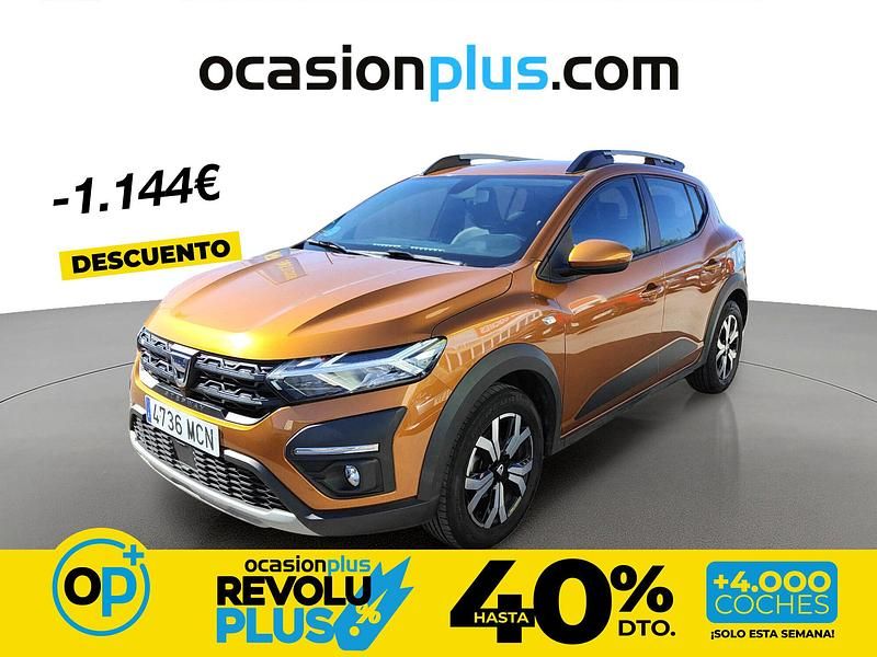 Usado Dacia Sandero Comfort 91 CV (66 kW) 2022 Naranja