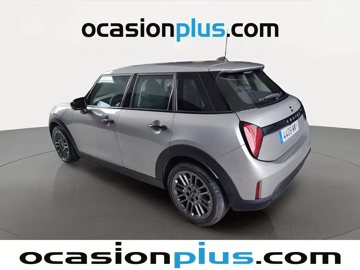 Usado Mini Cooper Essential 156 CV (114 kW) 2024 Gris plata Utilitario