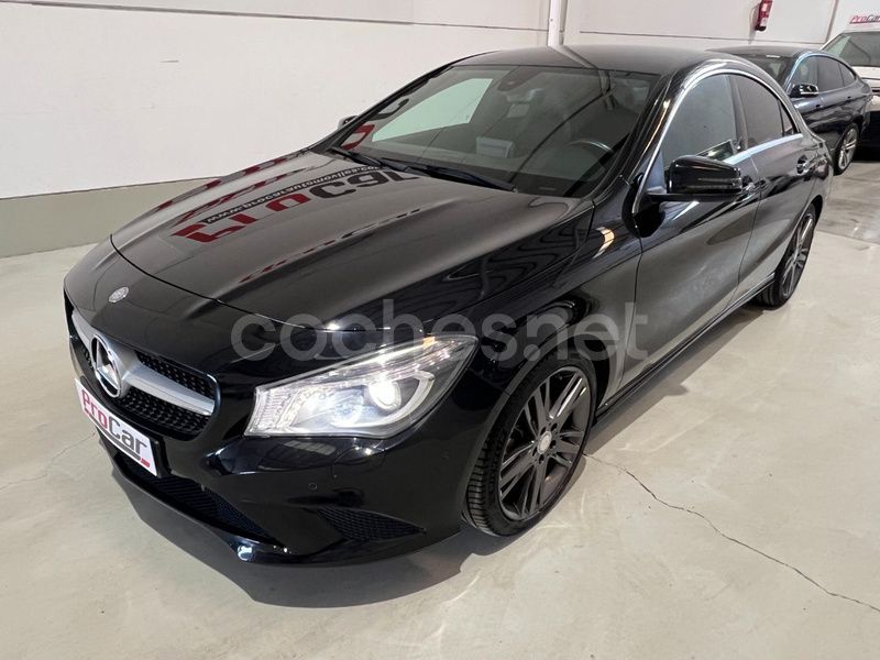 Usado Mercedes CLA200 136 CV (100 kW) 2016 Negro Berlina