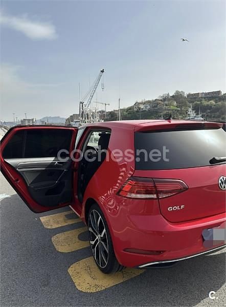 Usado VW Golf VII Advance 115 CV (84 kW) 2019 Rojo Familiar