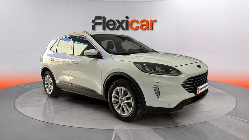 Usado Ford Kuga Titanium 150 CV (110 kW) 2022 Blanco SUV