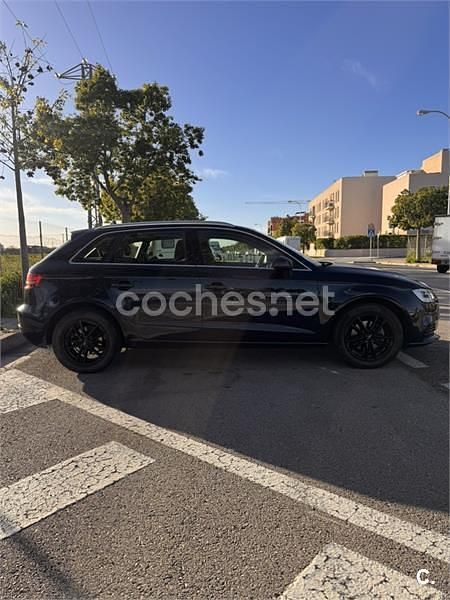 Usado Audi A3 116 CV (85 kW) 2018 Azul Berlina