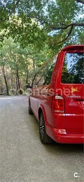 Usado VW Multivan 150 CV (110 kW) 2017 Rojo Monovolumen