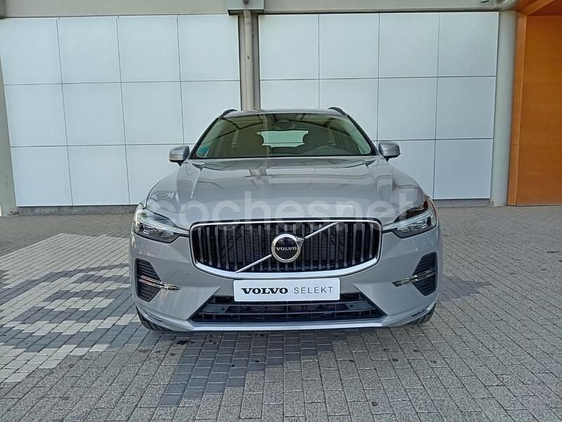 Begagnad Volvo XC60 Core 197 HK (144 kW) 2022 Grå SUV