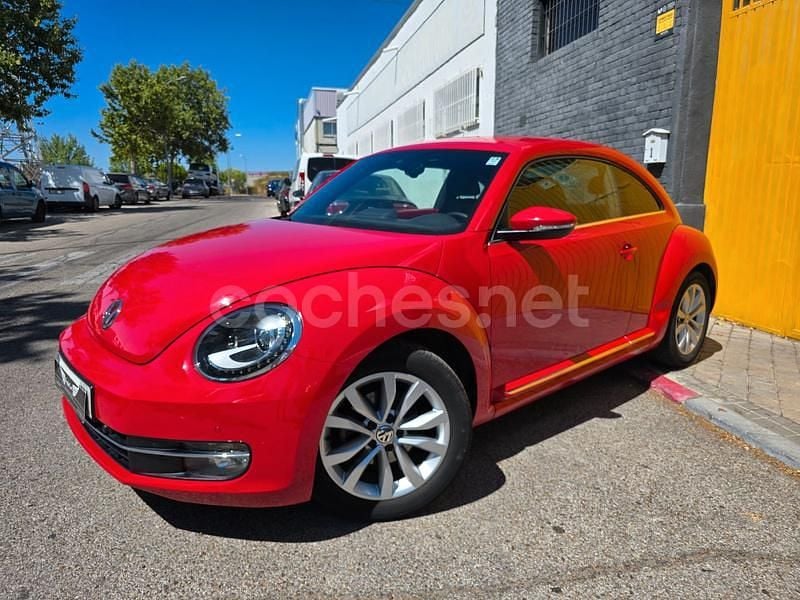 Usado VW Beetle Design 105 CV (77 kW) 2014 Rojo Utilitario