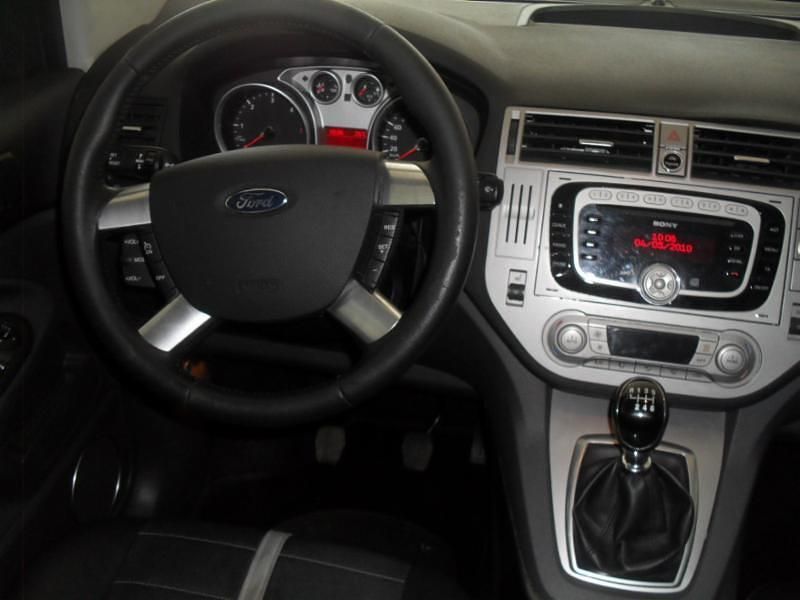 Usado Ford Kuga 140 HP (102 kW) 2010 Branco SUV