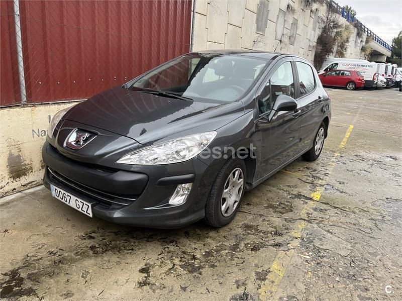 Usado Peugeot 308 120 CV (88 kW) 2010 Gris / plata Berlina