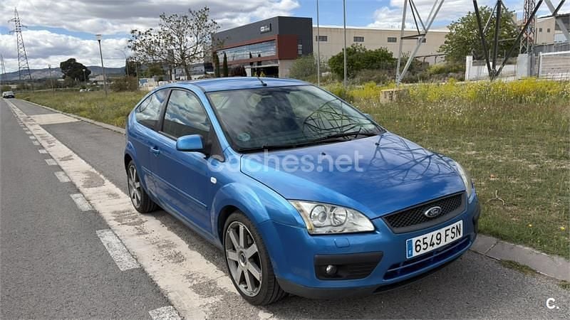 Usado Ford Focus Trend 115 CV (84 kW) 2007 Azul Berlina