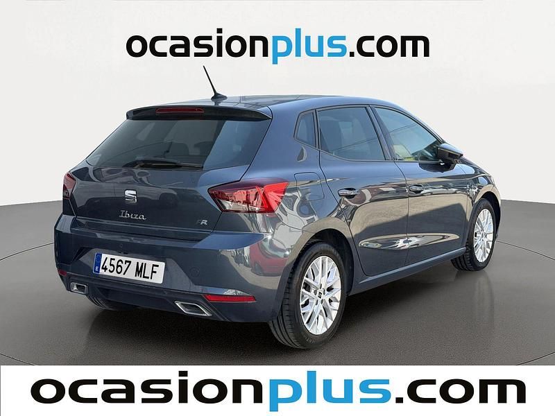 Usado Seat Ibiza FR 110 CV (80 kW) 2023 Gris Utilitario