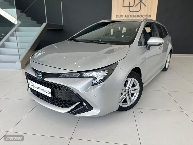 Gris / plata Usado 2021 Toyota Corolla Business Edition Familiar | 21.990 € (Precio justo) - Imagen 1/4