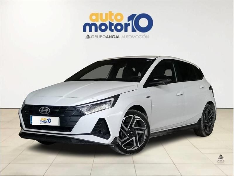 Atlas white Usado 2024 Hyundai i20 N Line Berlina | 15.490 € (Super precio) - Imagen 1/4