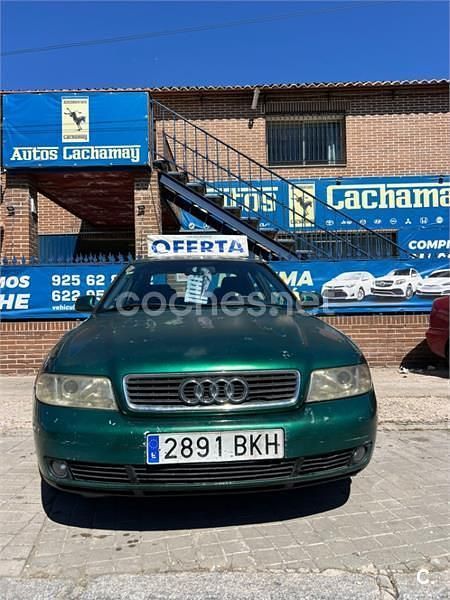 Usado Audi A4 130 CV (95 kW) 2002 Verde Berlina